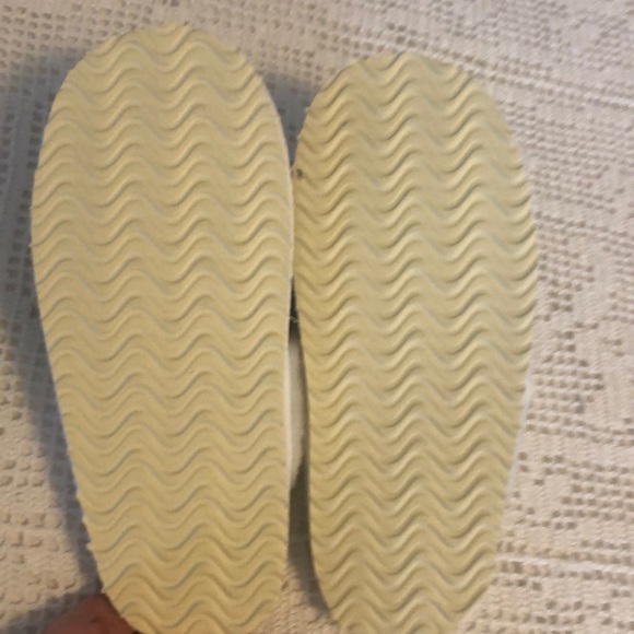 New unworn Yu-Gi-Oh! slippers Sz 1 - Picture 3 of 6